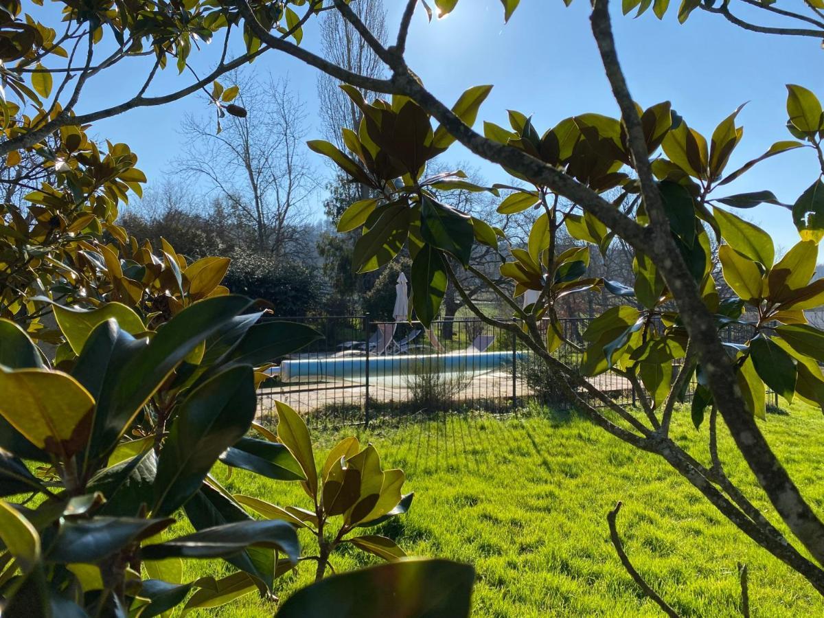 Domaine De Villot Hotel Sainte-Colombe-de-Villeneuve Eksteriør billede