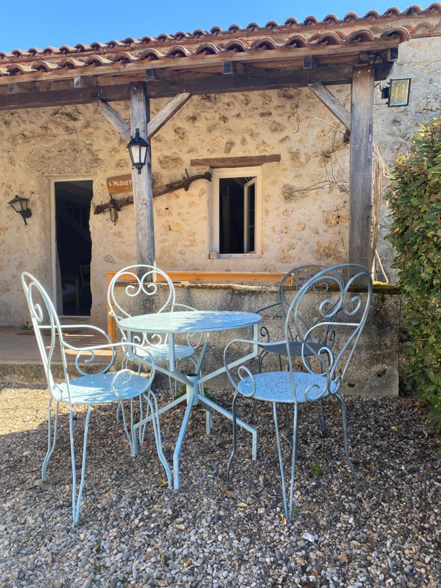 Domaine De Villot Hotel Sainte-Colombe-de-Villeneuve Eksteriør billede